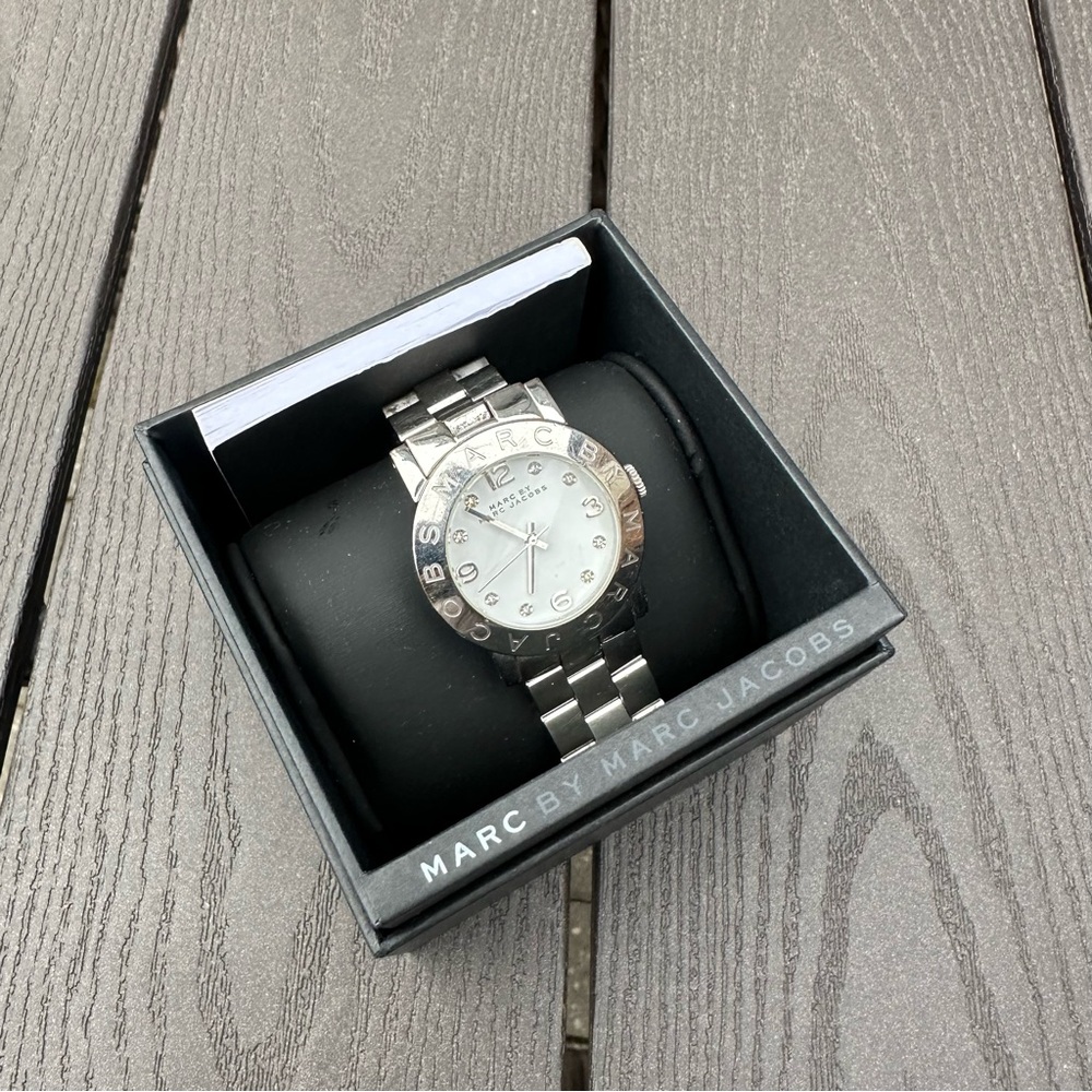 Marc Jacobs Watch - Picture 6 of 7